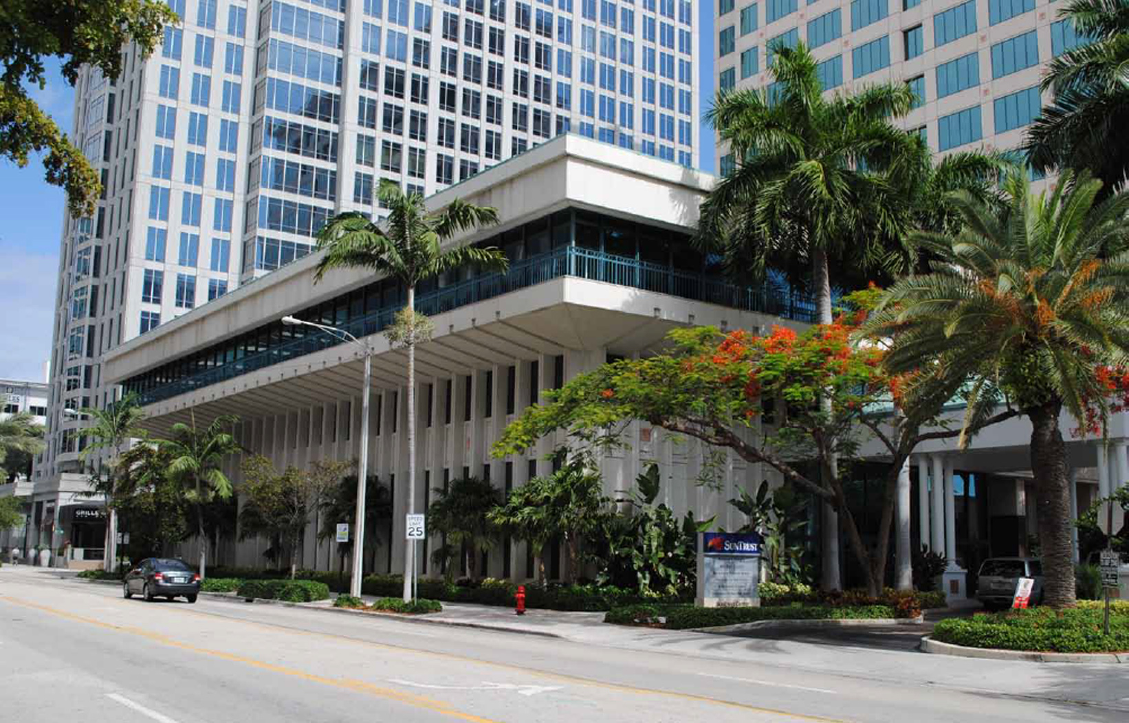 Las Olas Square - Overview image